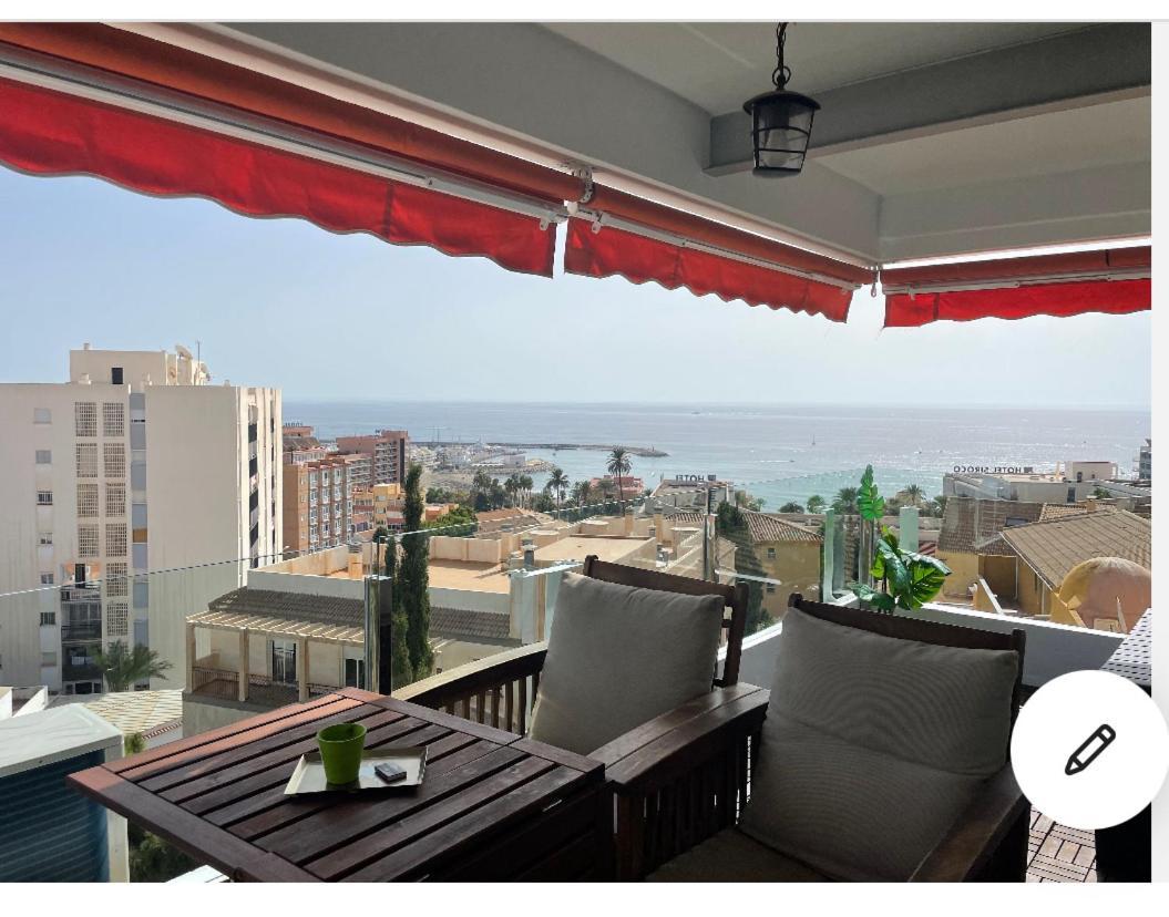En Urbanizacion Con Fantasticas Vistas Benalmádena